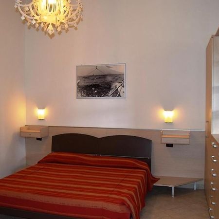 Oasi Del Mare Aparthotel Tirrenia Buitenkant foto