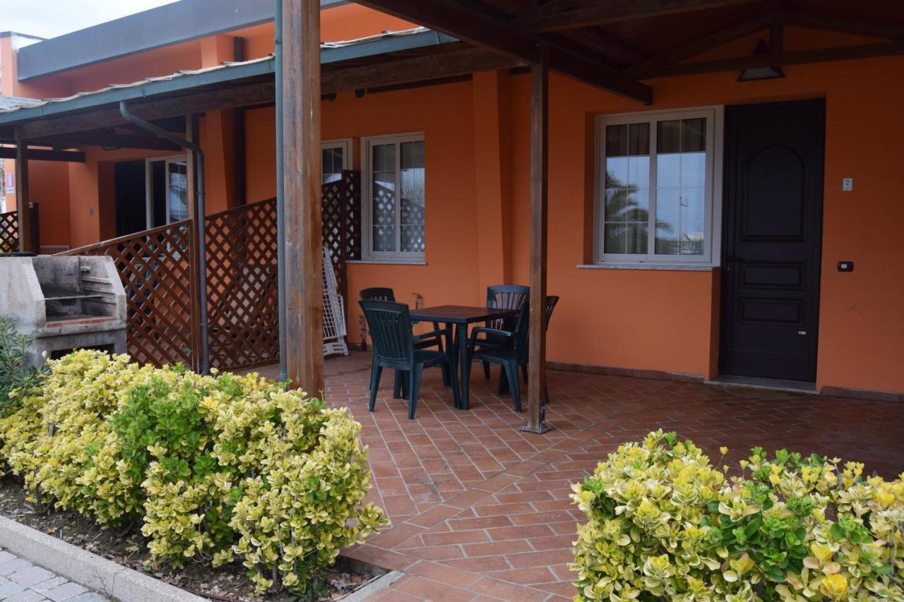 Oasi Del Mare Aparthotel Tirrenia Buitenkant foto